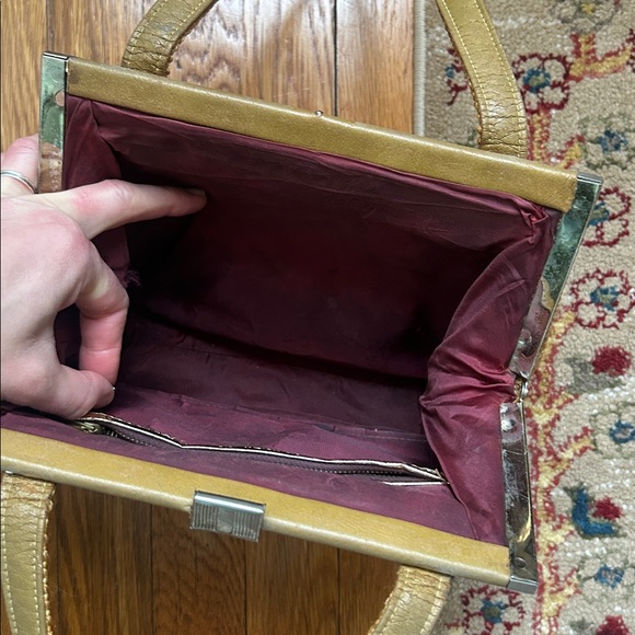 Vintage Mushroom Embroidered Tan Handbag - Picture 9 of 9